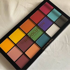 Revolution Reloaded Marvelous Mattes eyeshadow palette sealed
